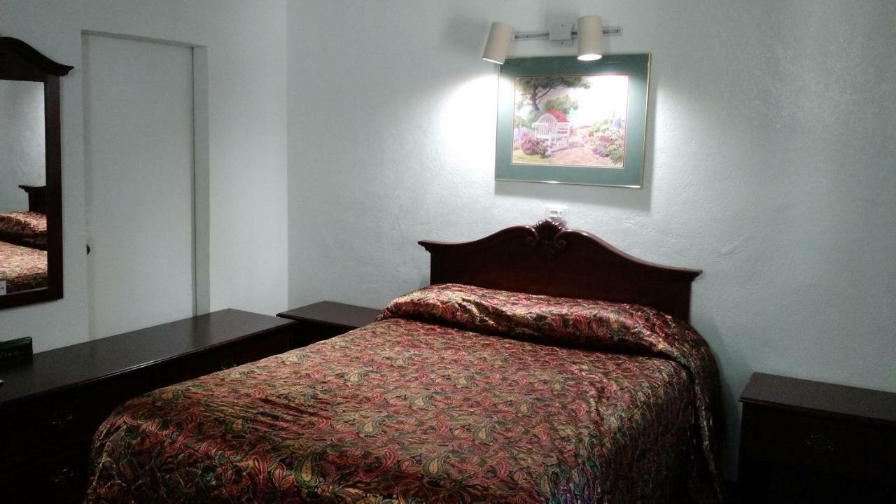 El Rancho Motel Уотсонвилл Экстерьер фото